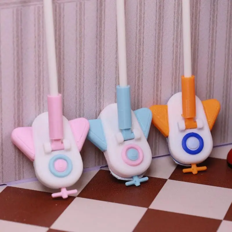 ชุดทำความสะอาดบ้านตุ๊กตาขนาด 1:12 - ไม้ถูพื้นและที่ตักขยะแบบสมจริงพร้อมไม้ถูพื้นรูปเครื่องบิน อุปกรณ์ทำความสะอาดสำหรับงานจัดแสดงขนาดเล็กและไดโอรามา