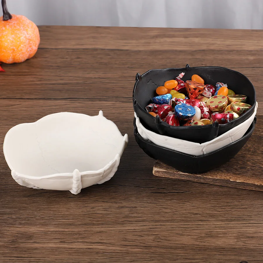 2pcs Black White Bat Shaped Plastic Candy Bowl Halloween Party Gothic Bat Wing Tray Trick or Treat Table Decoration