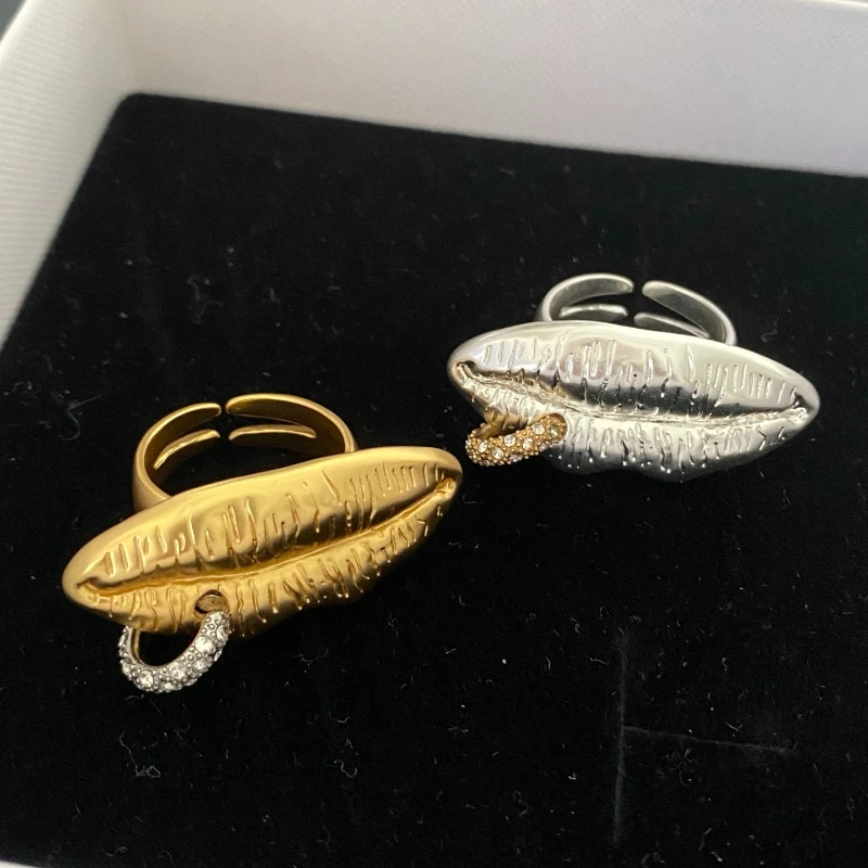 

Vintage Gold Silver Crystal Opening Adjustable Lips Shape Ring Women Charm Jewelry Trend