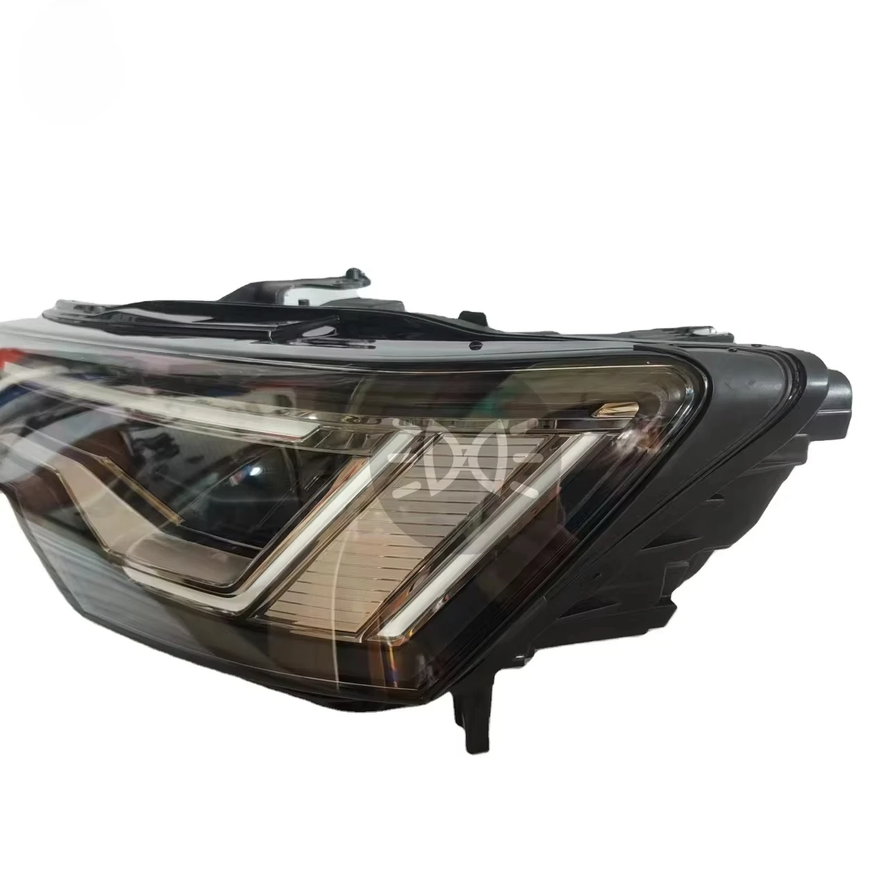 Factory Direct High Quality LED Headlights for A6C8 12V Car Light with 6000K Color Temperature