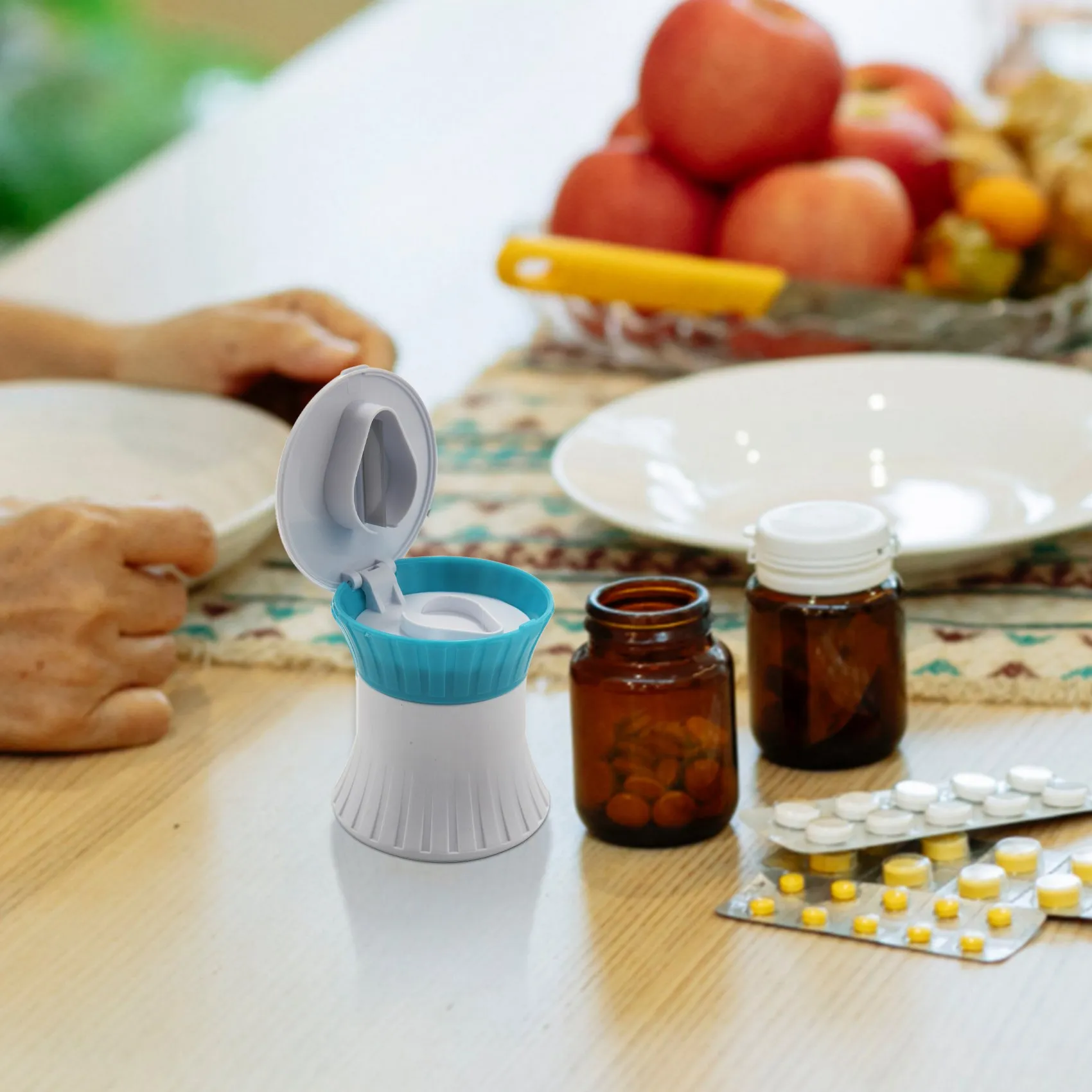 ABBR Дробарка для таблеток Разделительная шлифовальная машина - [3 в 1 1] - Дробилка для таблеток Пульверизатор - Резак для таблеток с небольшим контейнером для таблеток