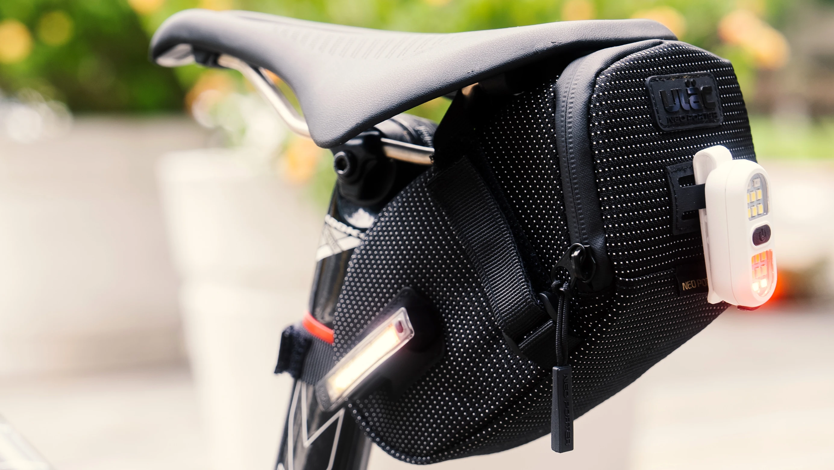 ULAC Radfahren Sitztasche 0,6/1/1,3 l mehrfarbige Fahrradsatteltasche wasserdichte MTB Rennrad Reparatur Werkzeuge Tasche Schwanz Pack Zubehör – Detail 28