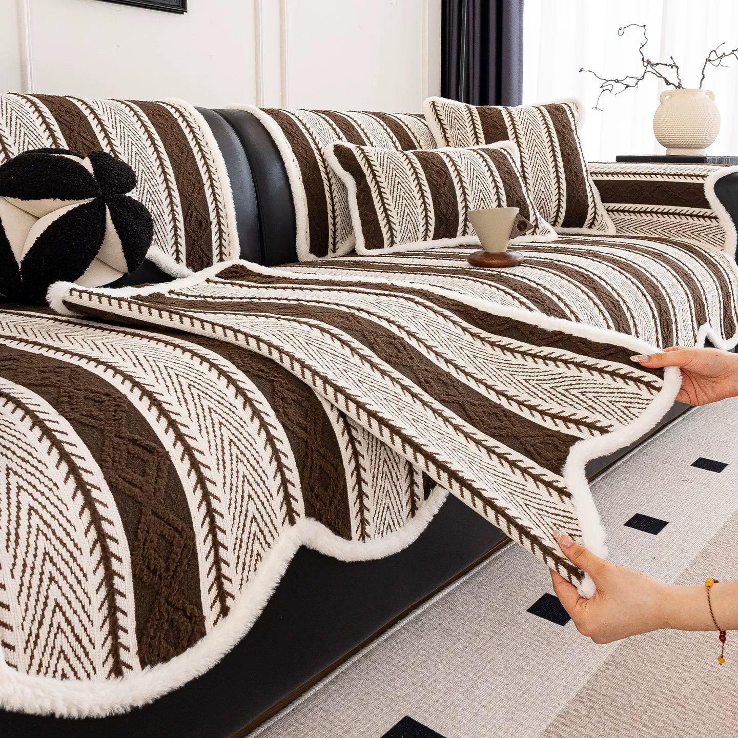 Chenille Sofa Cushion 2025 New Style Four Seasons Universal Anti-Slip Straight Row Leather Sofa Cover