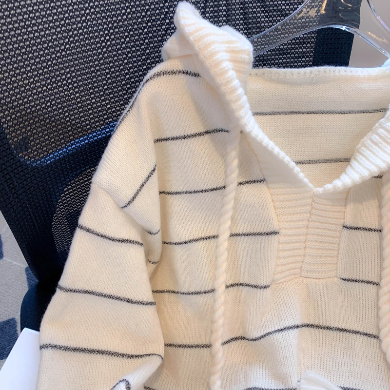 2025年秋冬新作 レディース フード付きセーター プルオーバー ゆったり カジュアル 長袖 ストライプ ニットトップス エレガントニットウェア