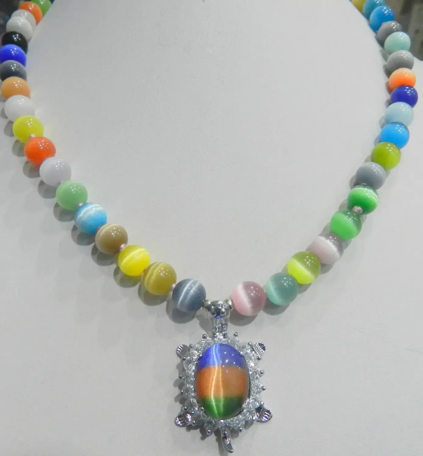 

Hot sell New 8mm multicolor Sri Lanka Moonstone Gems Crystal Tortoise Pendant Necklace A1 -Top quality