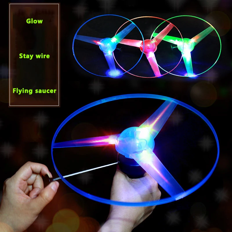 Kid Sports Pull Line Saucer Toys bambini Outdoor Fun rotante giocattolo volante LED Light Processing Flash Flying Toy per parchi Beach