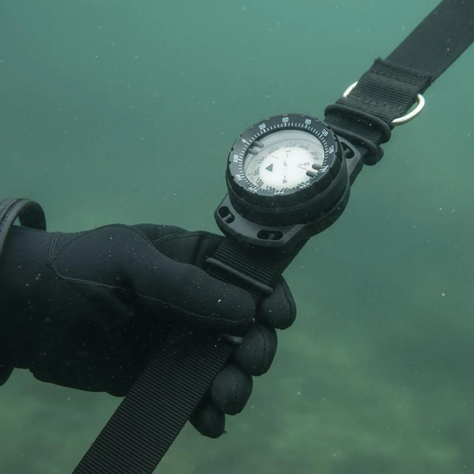 

Bungee Compass Easy to Attach BCD Compass Outdoor Gear Clear Face Luminous Display for Divers