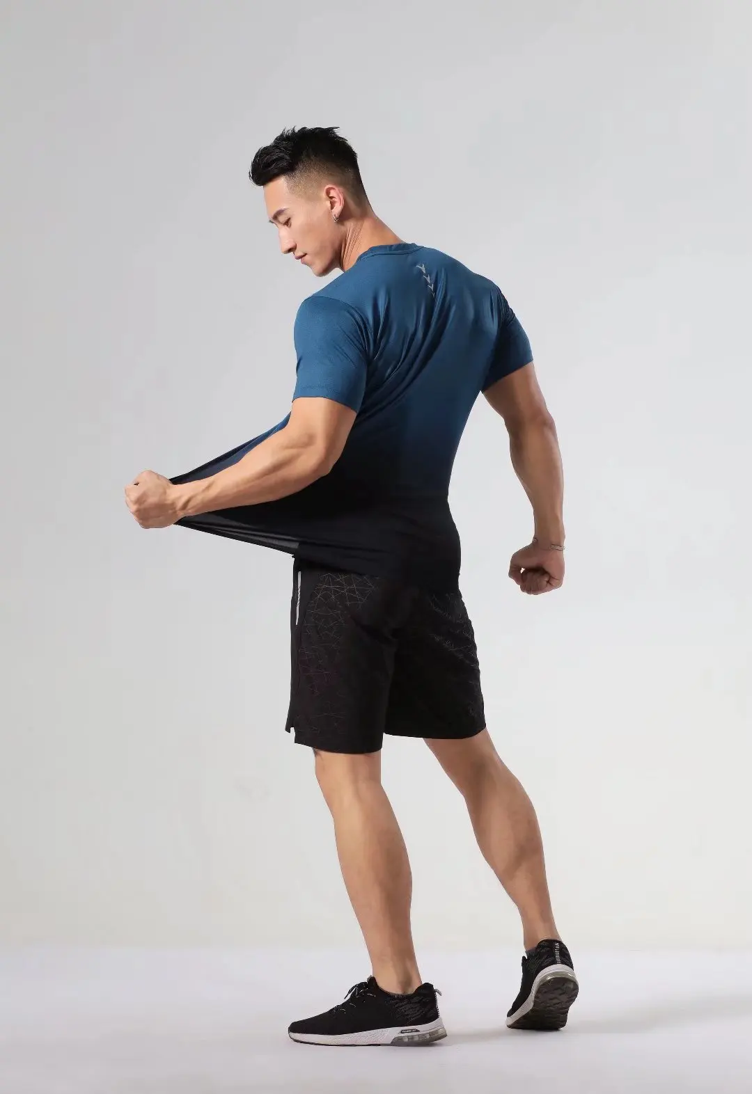 2023 New Men Gym Workout Fitness Short Sleeve T-shirt Hip Hop Fitness Summer Oversized Bodybuilding Tops Sports Tees