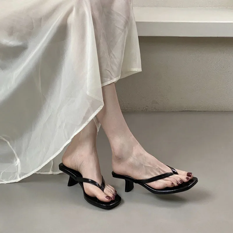 Modische Designer-Sommer-Strand-Flip-Flops für Damen, Absatzschuhe, runde Zehenpartie, Damen-Sandalen, Slipper. – Detail 5