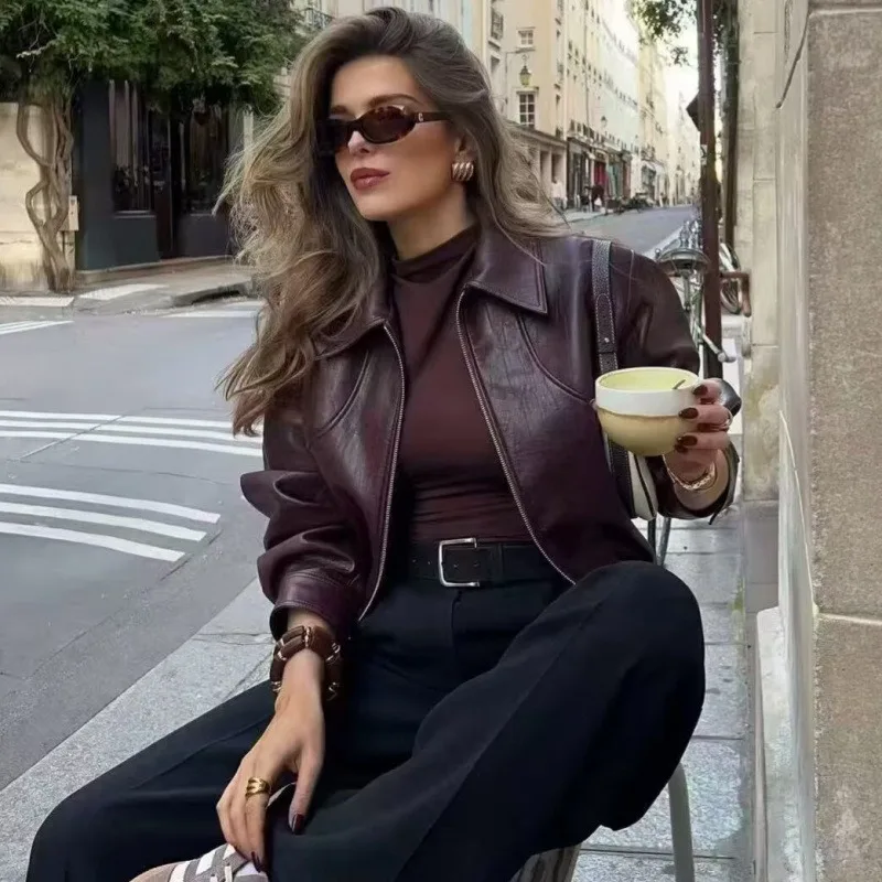 2025 Giacca da donna nuova autunno Retro Semplice risvolto Giacca in pelle con cerniera Top a maniche lunghe Giacche bordeaux Cappotto corto casual da donna