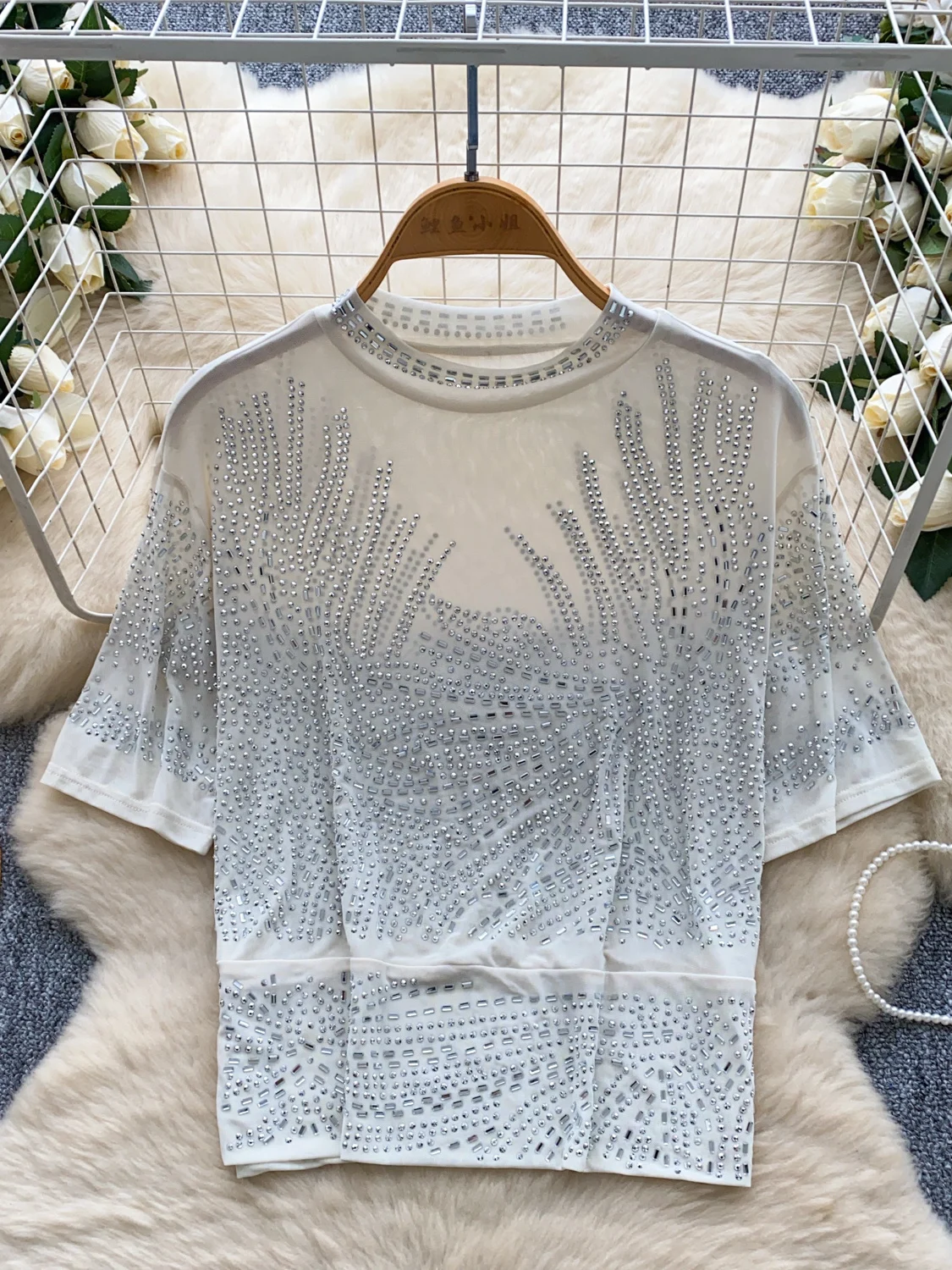 ort Sve T-irt Women's Autumn Faion 2025 New Version Netting Top Thin Sparkling Diamond Slimming Effect Casual Wear