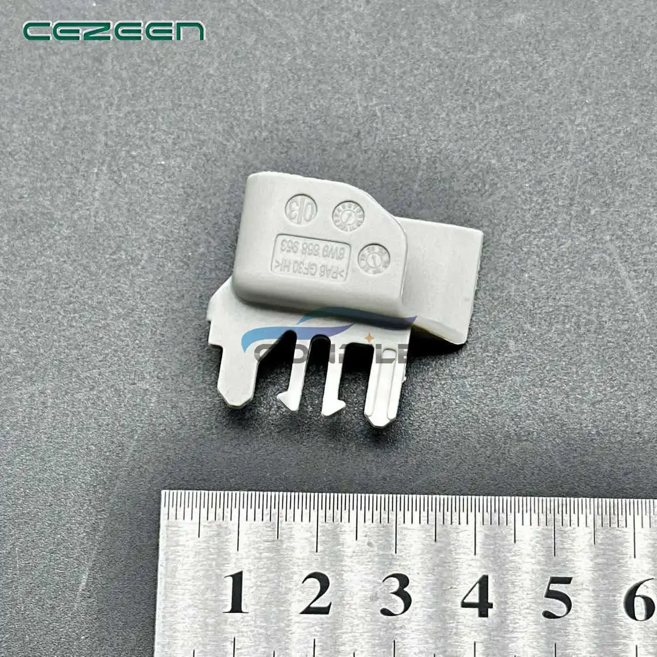 1pc for new Audi Q7 A6 A7 rear cover curtain slide clip curtain ear hanging spare box buckle