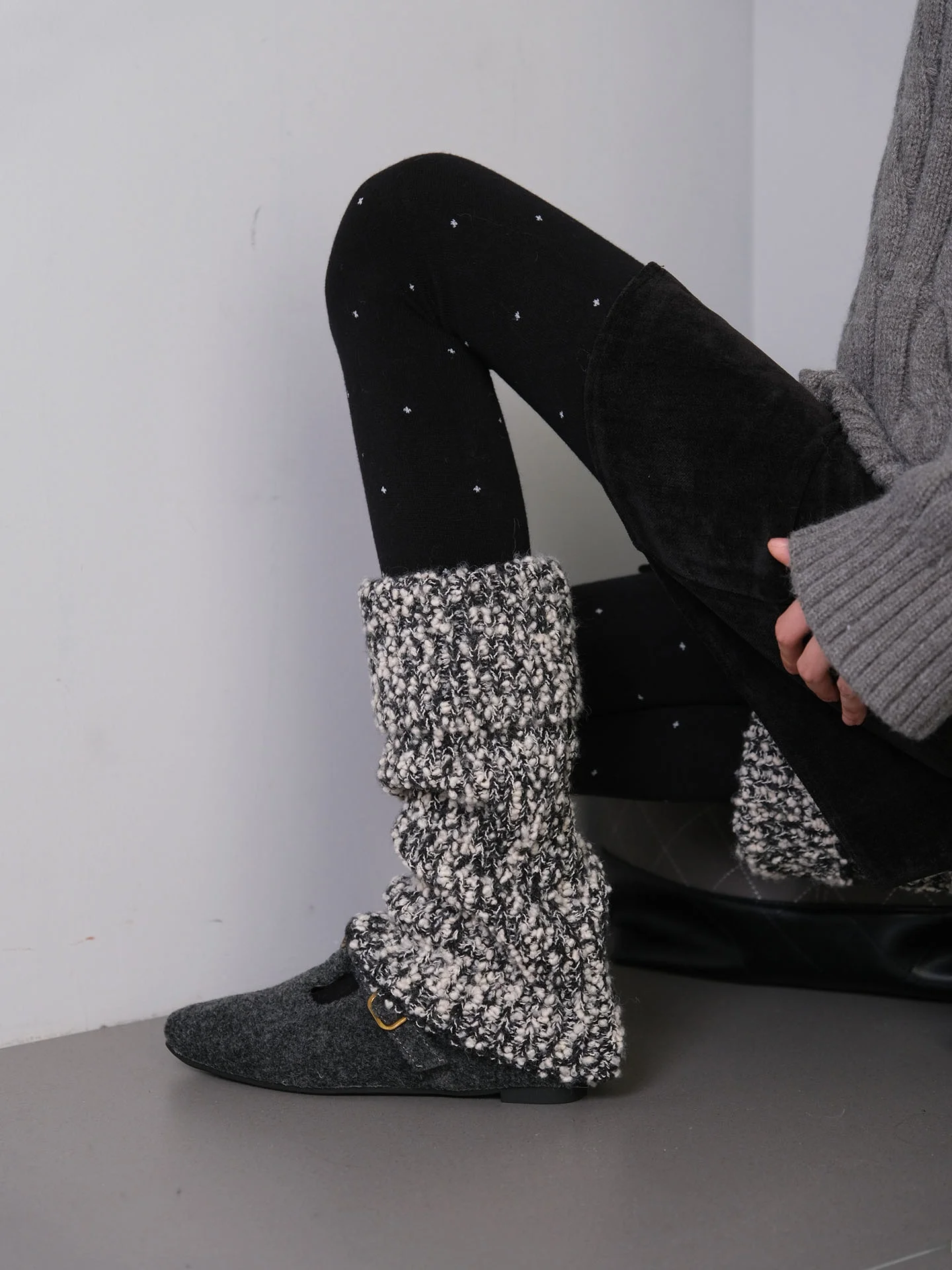 thiened-flared-leg-pads-winter-private-salon-personali-commuting-letter-plu-picnic-svel-cover-knitted-woolen-mittens