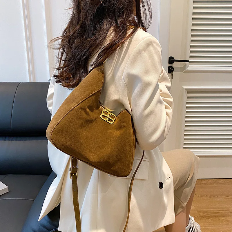 

2025 Leopard Print Tote Bag for Women Niche Designer Shoulder Purse Adjustable Crossbody Strap Spacious Shopping Commute Bag