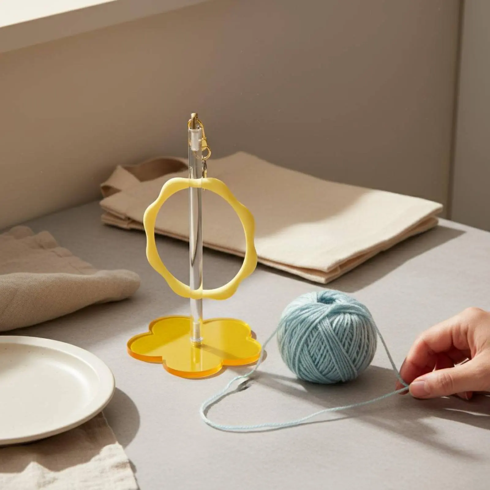 

Wrist Yarn Holder Even Rotation Portable Yarn Spindle Knitting Tool snarleffortlessFree Lightweight for Crocheters, Travel