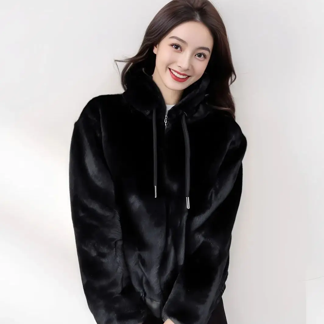 تقليد المنك معطف المرأة الموسم الجديد مقنعين الفراء سترة الخريف الشتاء 2025 أرنب أبلى مزاجه فضفاض السيدات ملابس علوية
