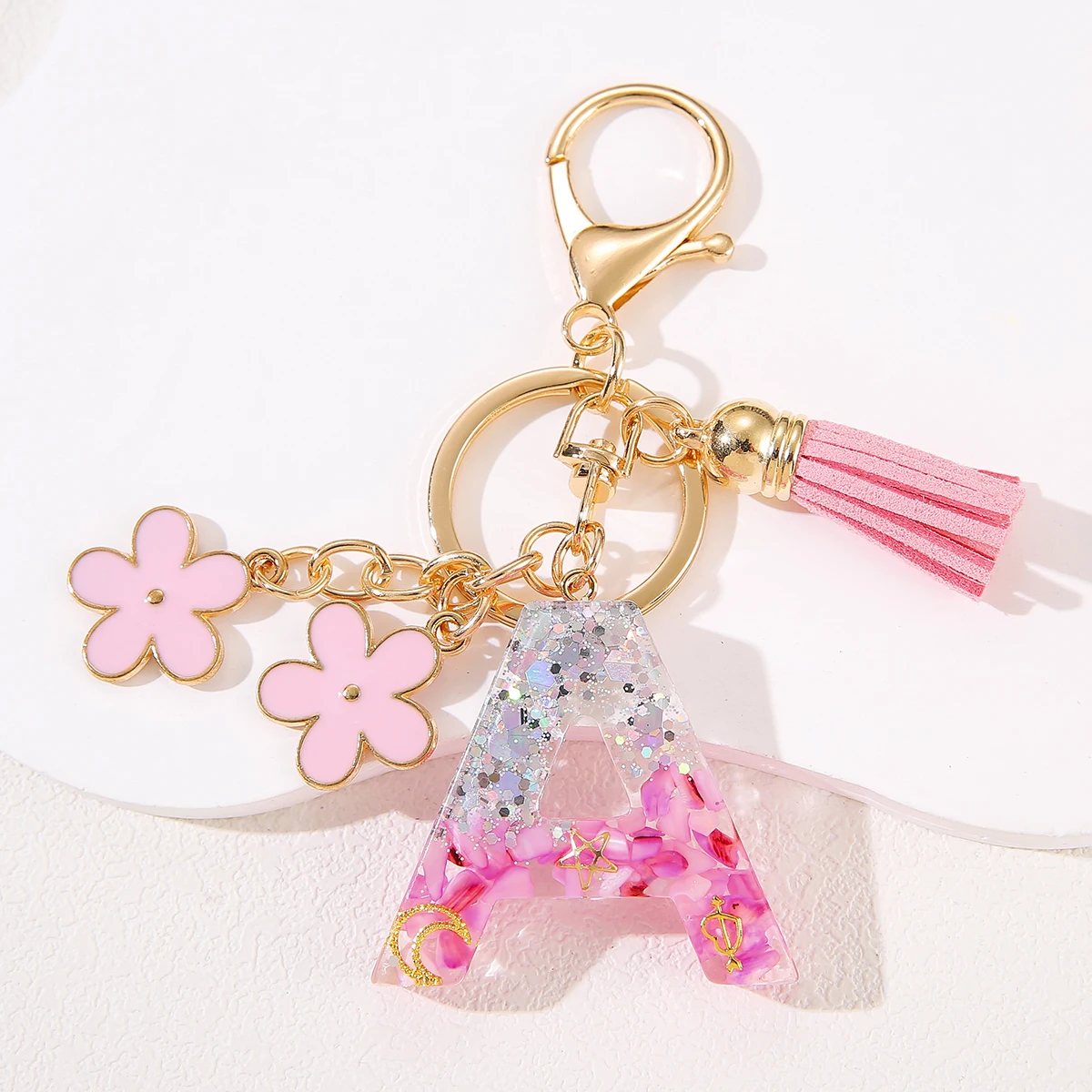 Pink flower initial keychain Drop glue resin 26 English letter keychain A E K L M S Pendant women's handbag Accessory Gift