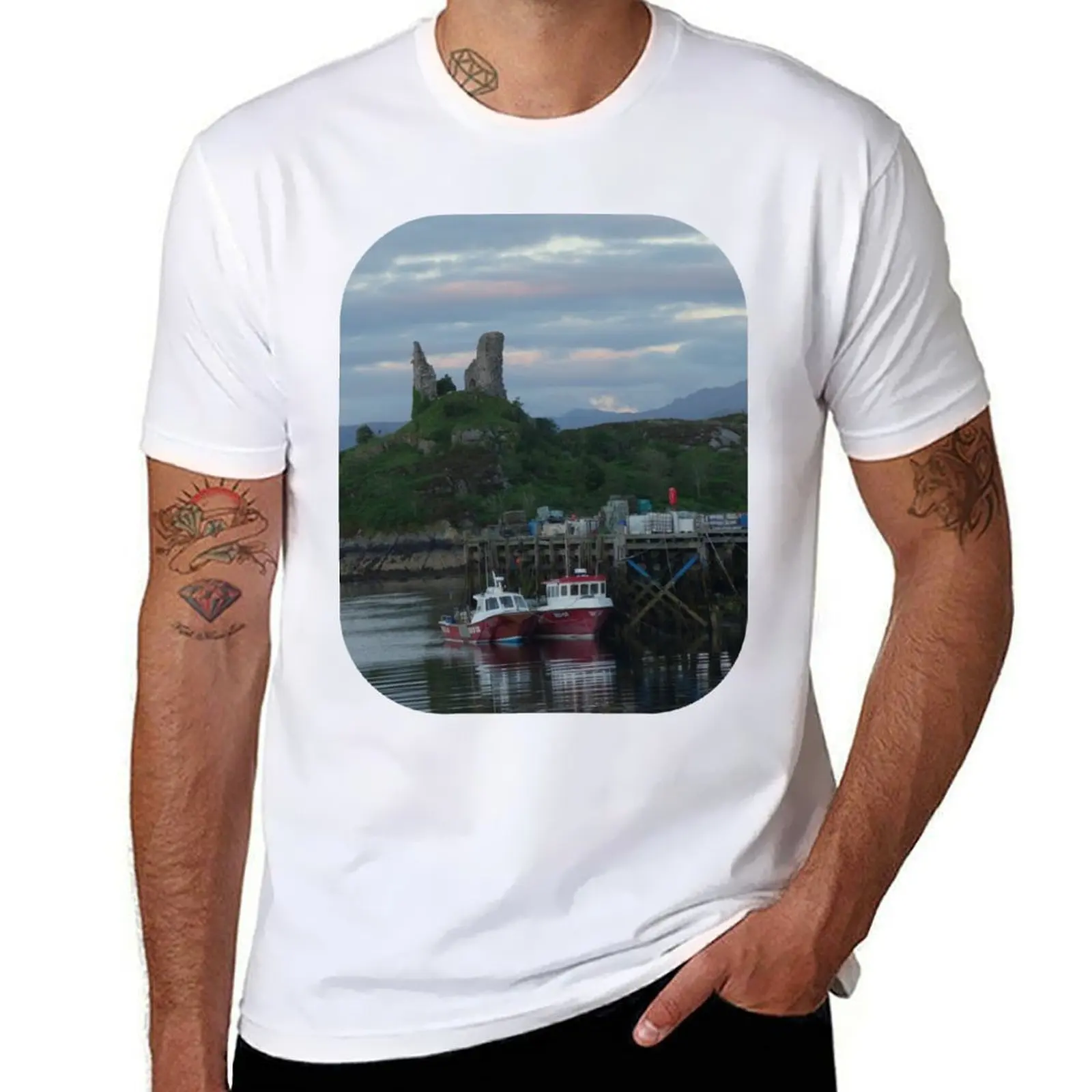 

Saucy Mary's Castle T-Shirt cotton t shirts high quality cotton t shirts man 100% T-Shirt