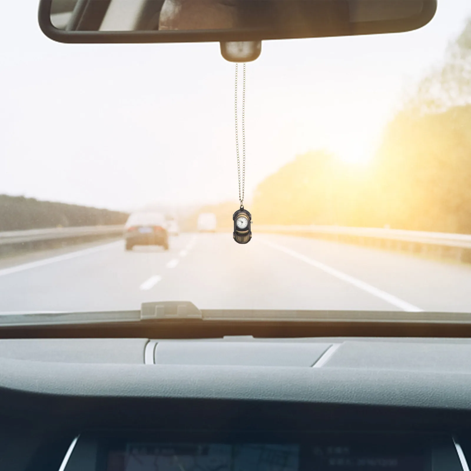 

1 шт. винтажные карманные часы в форме автомобиля, из премиальных материалов, ретро-часы для свитера, куртки, аксессуар для наряда