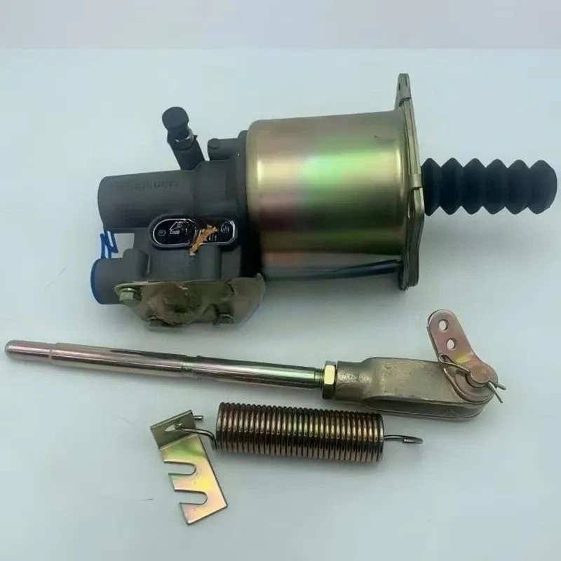 Sinotruk Howo light truck accessories clutch pump LG9704230224 clutch assembly