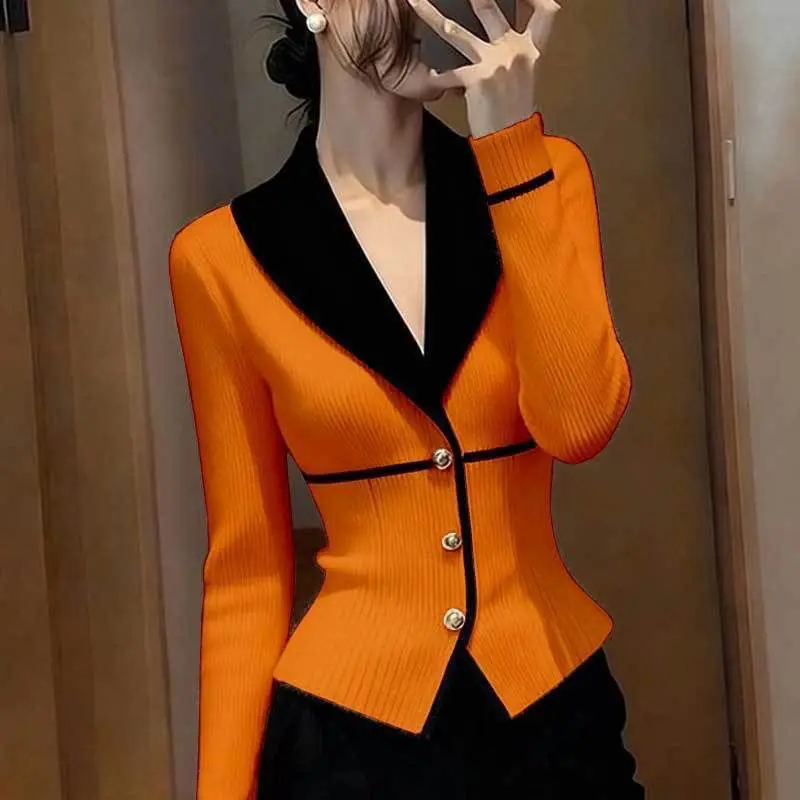 2026 New High-Quality V-neck Knitted Sweater Cardigan Coat Women's Autumn Winter New Fashion Color Matching Waist Bottoming Top