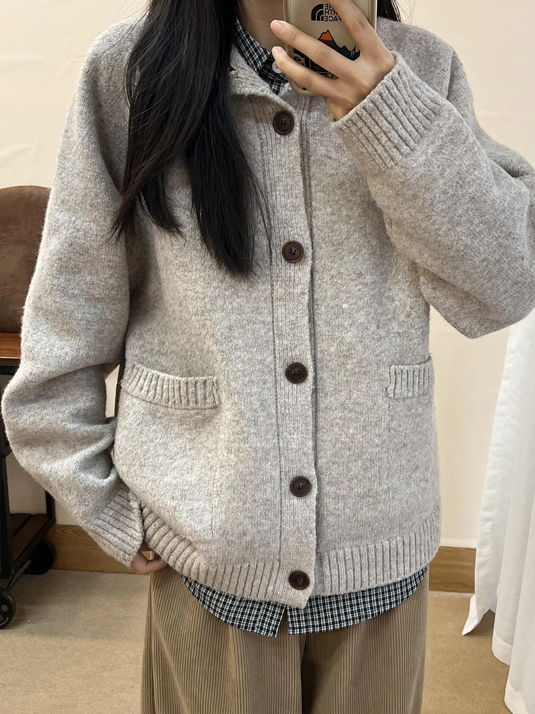 

Светло-бежевый вязаный кардиган с отложным воротником, утепленный, повседневный, женский, для отдыха, комфортный, зимняя верхняя одежда