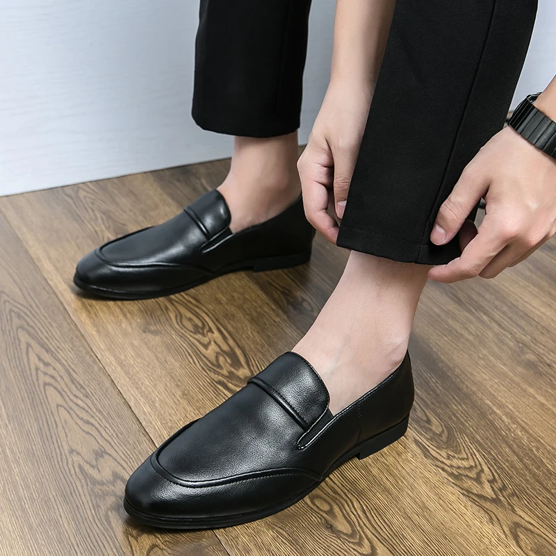 2024 New Men Casual Slip-on Business Loafers Male Concise Fashion Leather Shoes Soft High Quality Driving Shoes Mule Dress Shoes