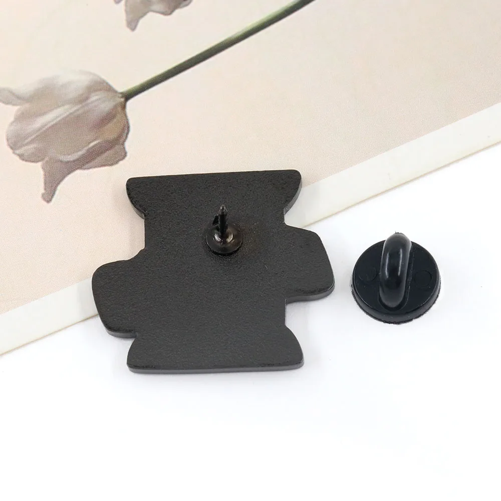 Kreatives Näh-Themen-Abzeichen, Stabiler Emaille-Anstecker, Neuartiges, lustiges Design, Schmuck für Bastelfreunde, modischer Kragen-Schmuck, dekorativ – Detail 3