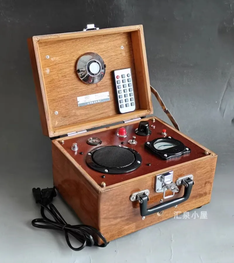 Antique Wooden Box FM Radio, Classic Shape of Medieval Bluetooth Speaker Player, Power Amplifier Speaker