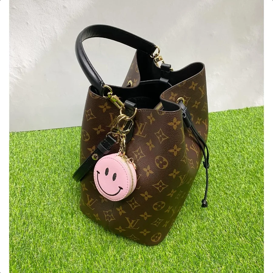 Cute Happy Face Positive Smile Zipper Coin Wallet  with Keychain Soft Synthetic Leather Attached Key Ring Pink