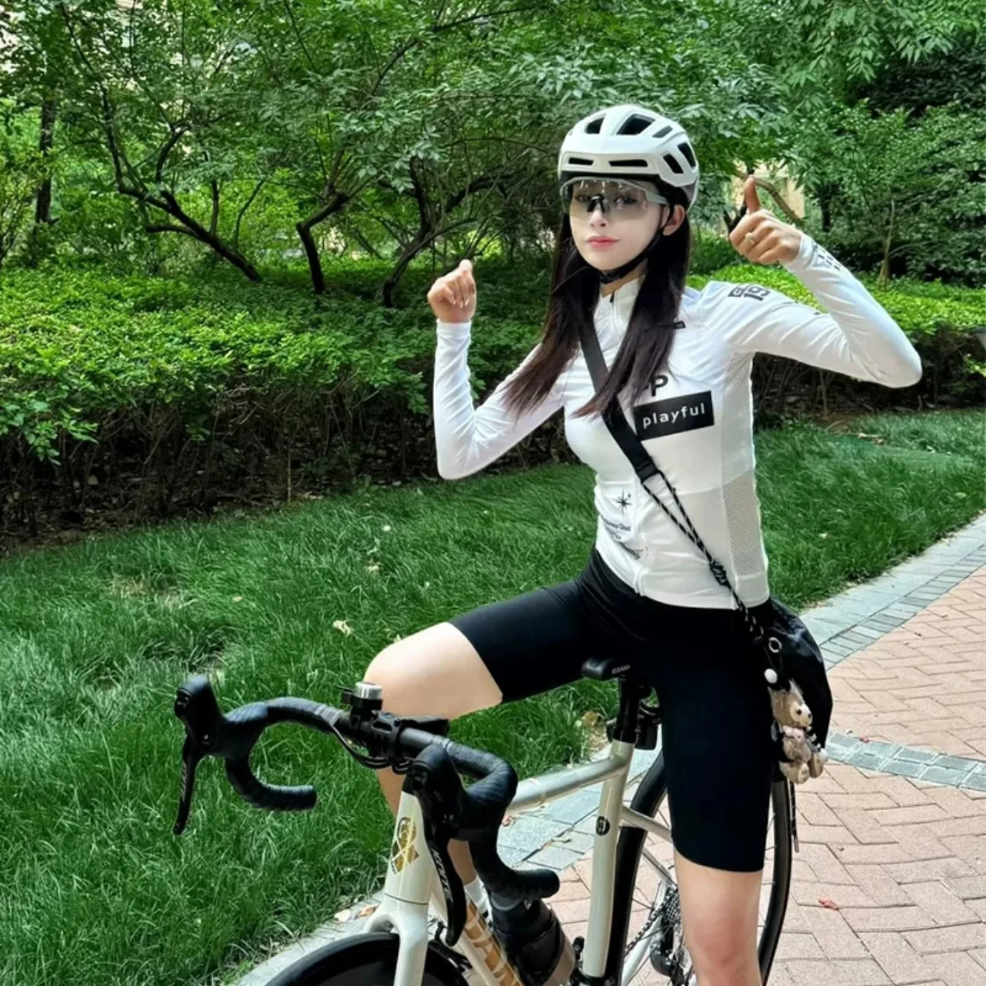 vetements-de-cyclisme-a-manches-longues-pour-femmes-blancs-respirants-a-sechage-rapide-pour-l'ete-pour-velo-de-route-haut-de-protection-solaire-coupe-ajustee-petite-taille
