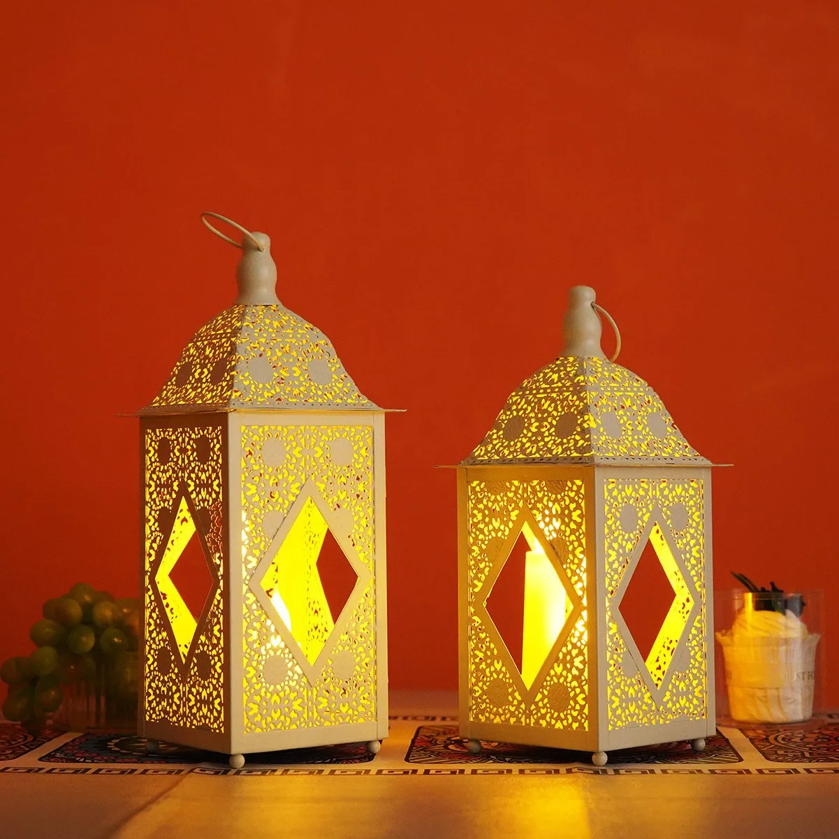 Ironwork Portable Candlestick Festival Atmosphere Candlestick Hollowout Candlestick Ornaments Crafts Candle Holders Decorations