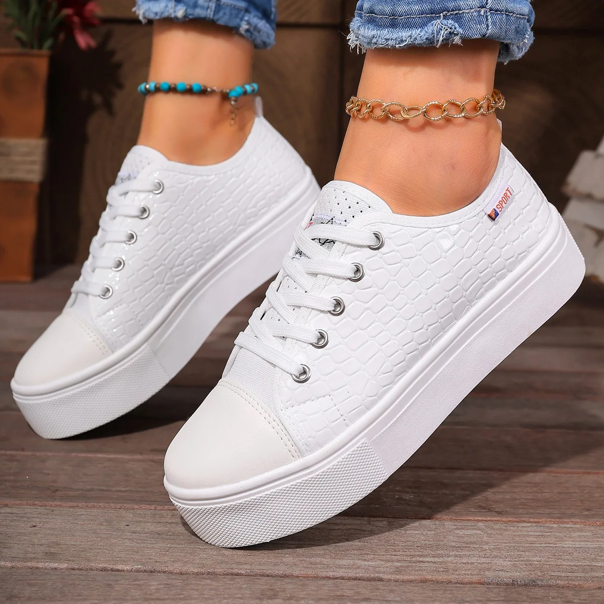 New Women's Flat Casual Single Shoes, Perforated and Breathable White Sneakers, Women's Sports Shoes