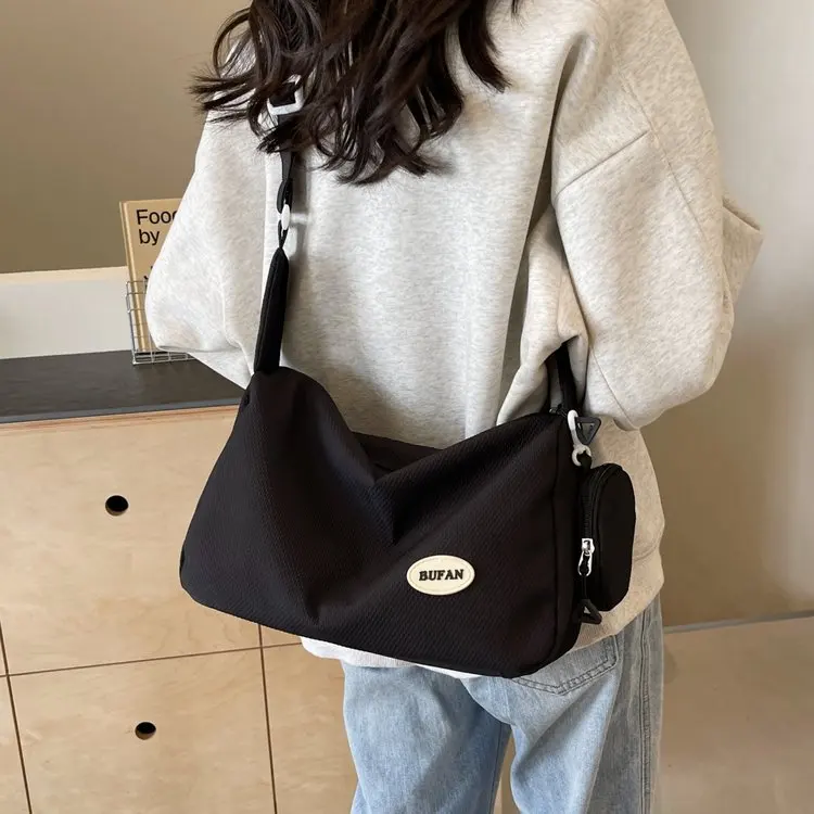 

2025 Winter 724 New Canvas Commuter Bag Casual Shoulder Bag Commuter Messenger Bag Versatile