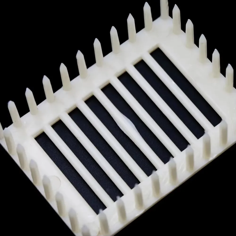20 Pcs Apiculture High Quality Pin Type Buckle Cage Anti Bee King Escape Multifunctional Control Cage Light Durable Bee Supplies