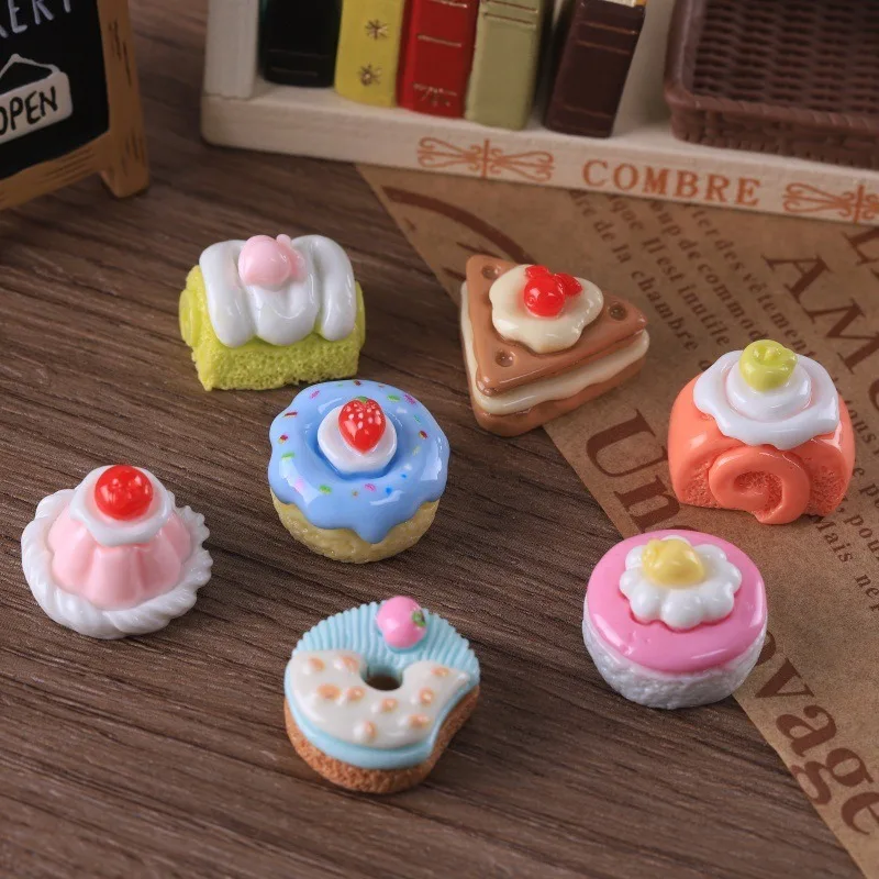 

10pcs Cake Mini Simulation Cute Resin Model Doll House Miniature Items Kawaii Desk Home Decor Phone Case DIY Accessories