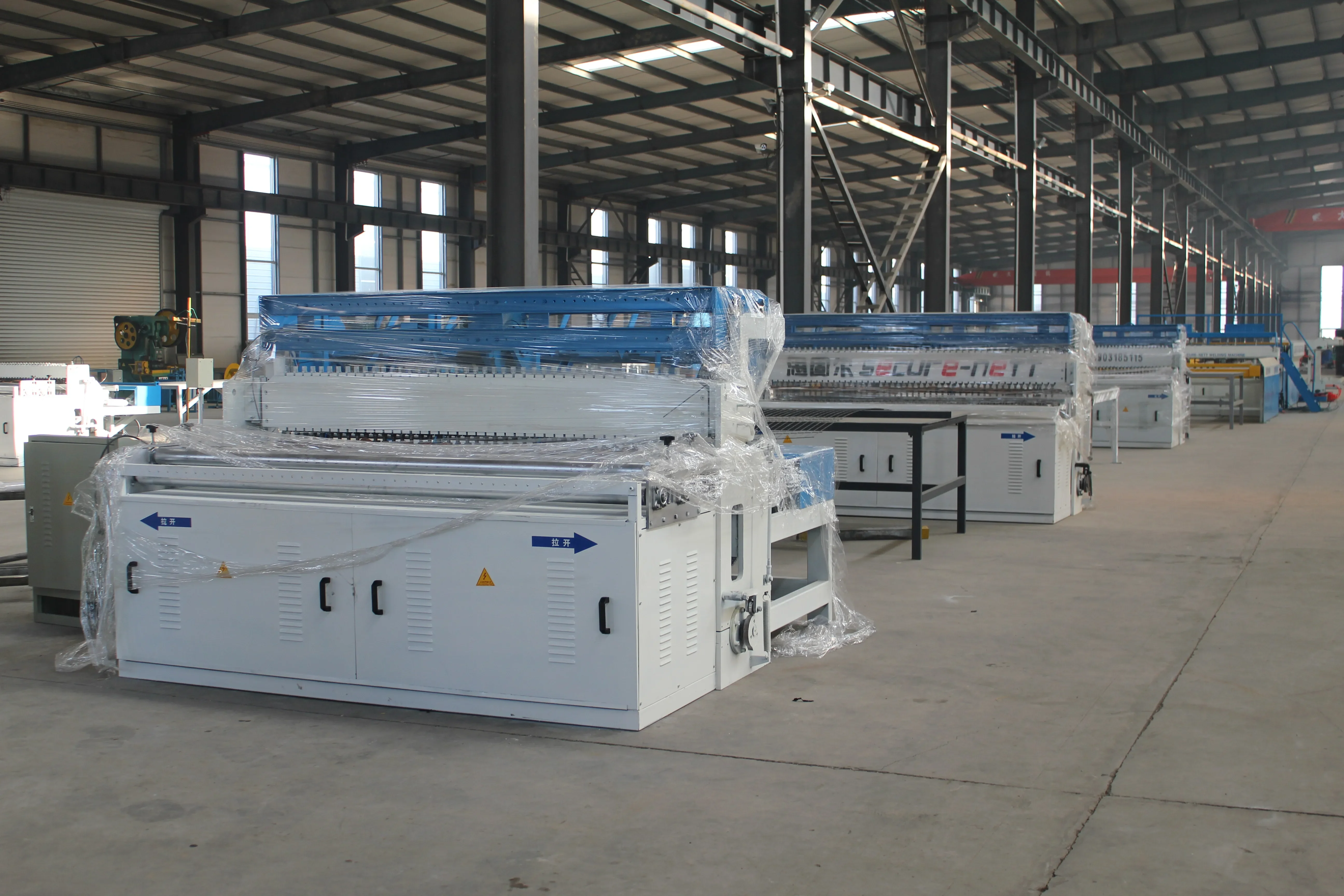 New PLC 5mm automatic  wire mesh welding machine manufacturing plants for cable tray