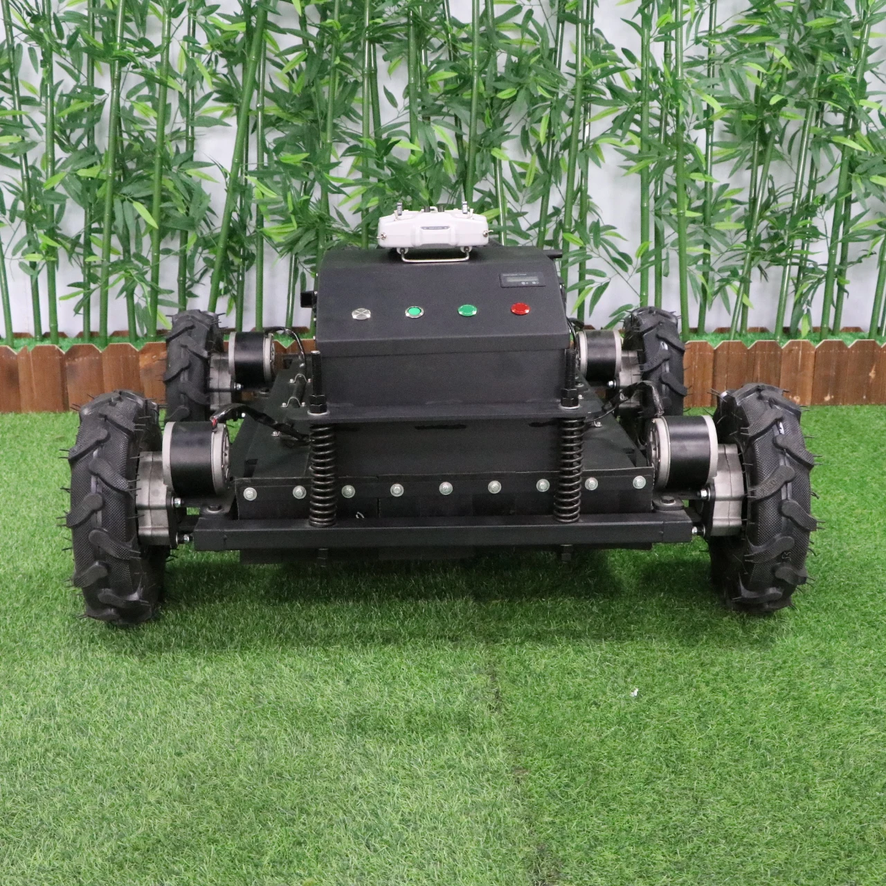 Customized Cutting Width of 550mm Lawn Mower, Powerful & Durable Remote Lawn Mower, 500m Remote Control Distance Lawn Mower