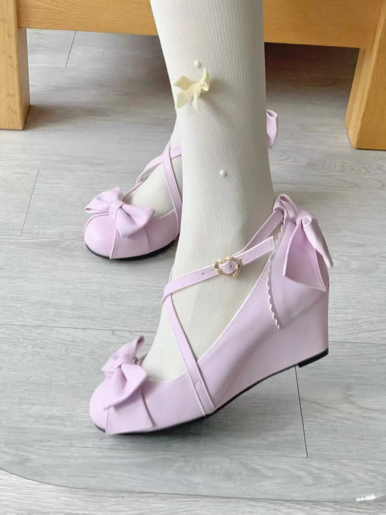 Japanese Original Retro Ancient Lo Shoes Women's Slope Heel Lolita Shoes Versatile Bow Round Pointed Mid Heel Pumps for Female view 3