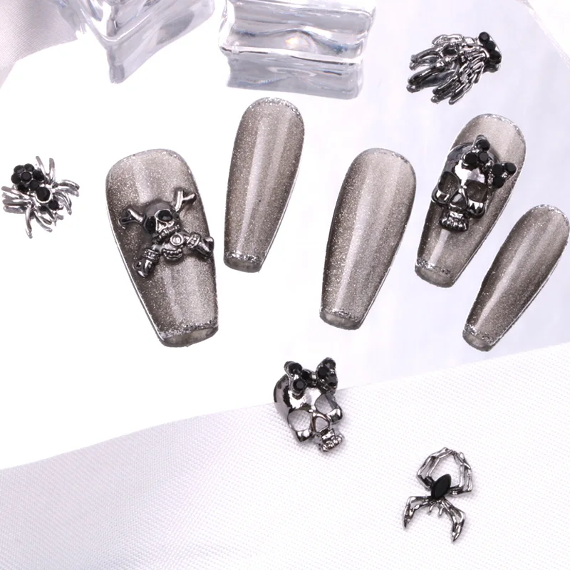 Tszs 10 Stks/partij Punk Stijl Legering 3d Nail Art Bedels Skelet Cross Spider Ontwerp Voor Halloween Nagels Decoratie