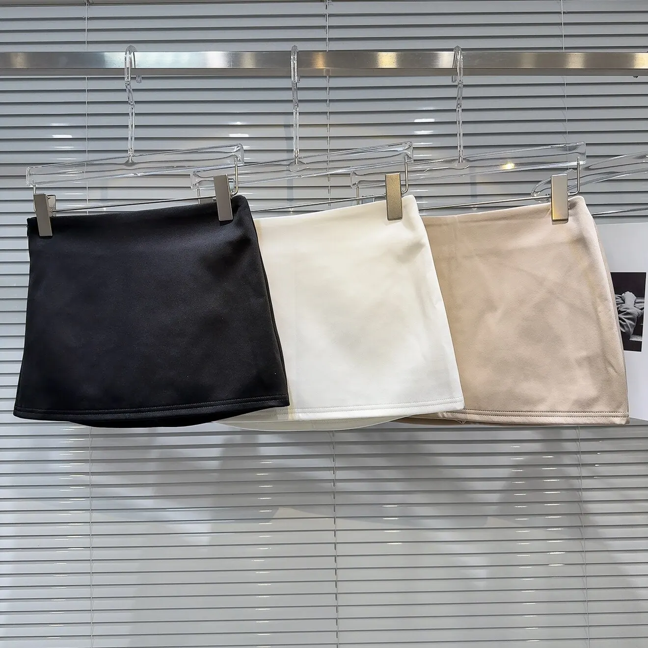 Spring Autumn Fashion Solid Color Satin Hip Hugging Skirt Female High Waist with Lining Side Zipper A-line Skirt for Women