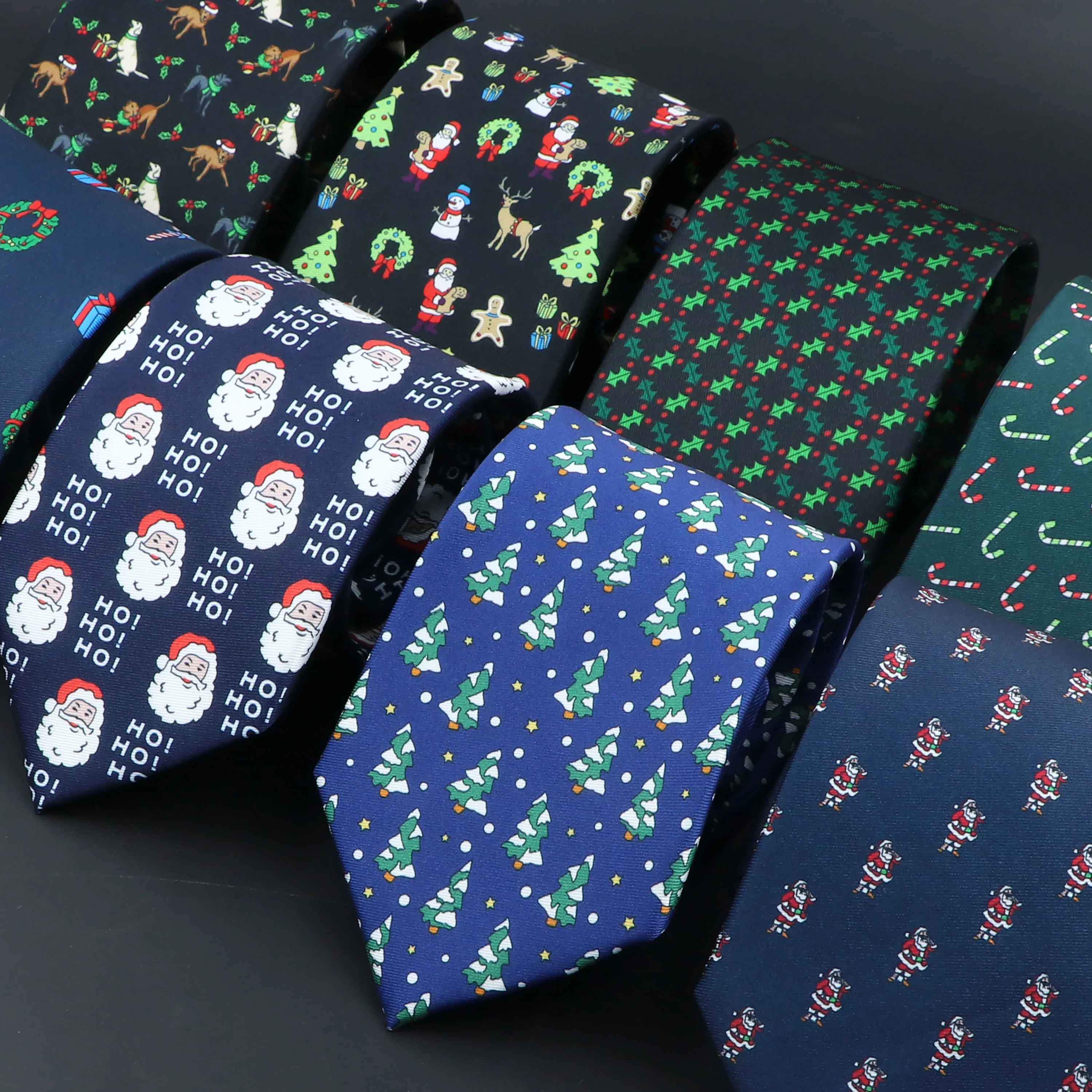 

Soft Touch Christmas Tie Classic Red Blue Green Festival Necktie Tree Santa Claus Elk Gingerbread Cravat For Father Husband Gift