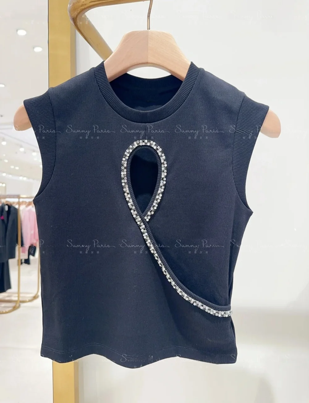 Sweet Heart Shaped Diamond Embellished Hollow out round Neck T-Shirt Strap Vest Top for Women Spring Summer Fashion Ladies' C...
