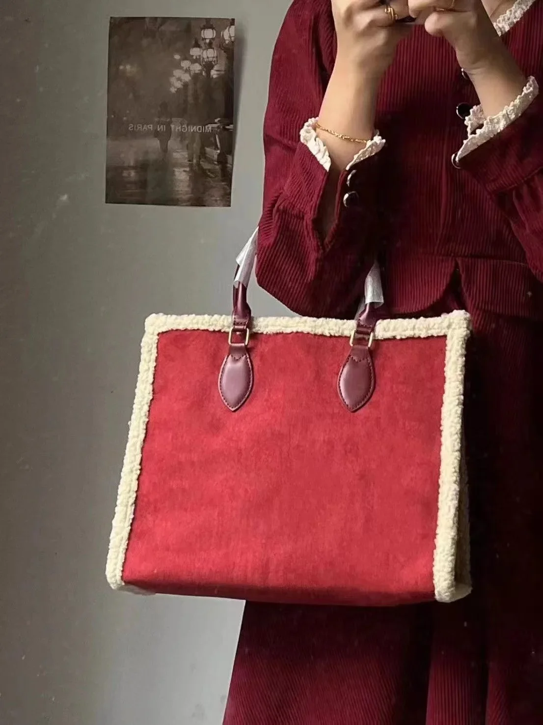 Chic Tote Bag Burgundy Suede Contrasting Wool Trim Elegant Leather Handles Spacious Interior Fashion-Forward Design Practical