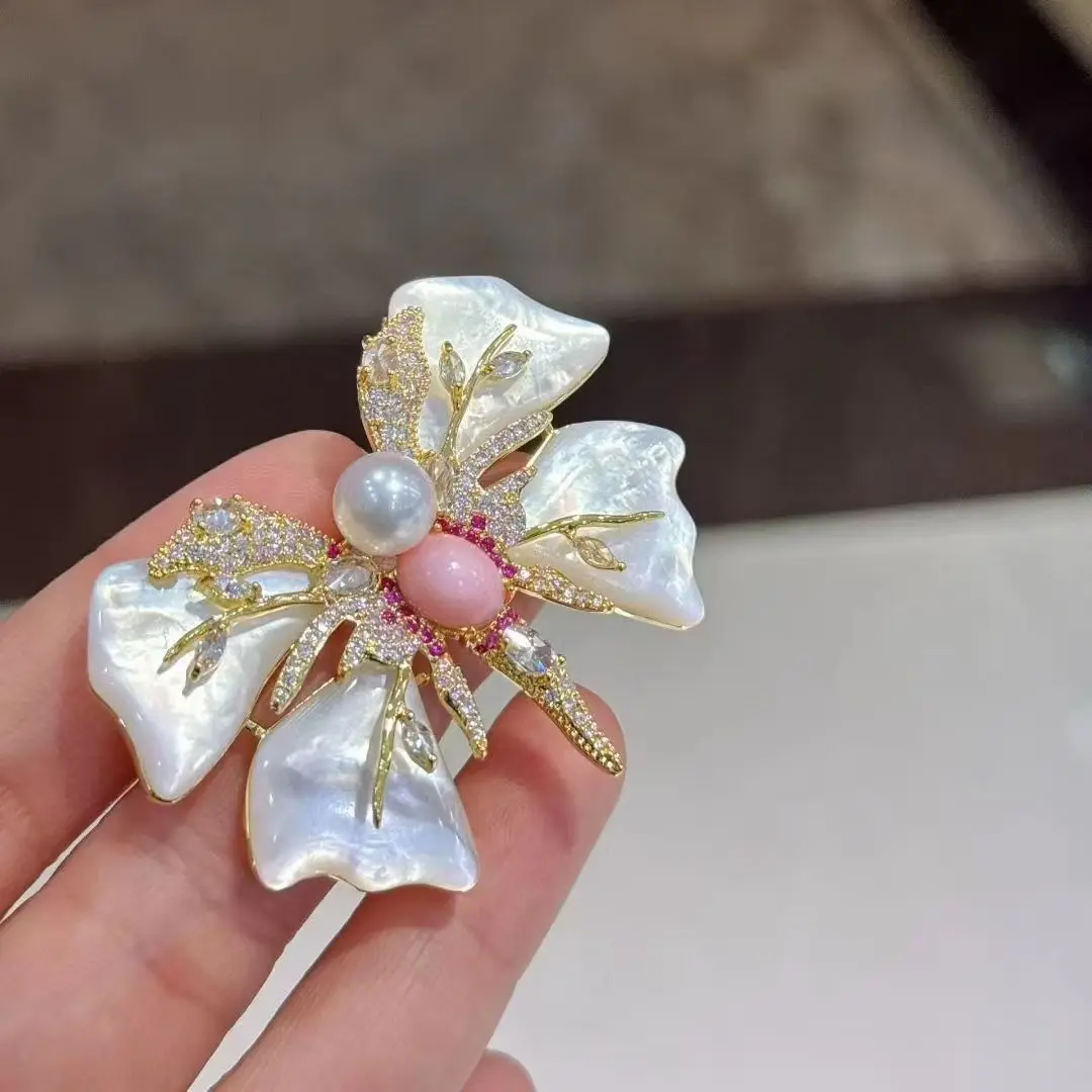 Certificate Natural Mother‑of‑Pearl Wings Artistic Butterfly Brooch Real Lustrous 7‑8m Pink Freshwater Pearl Bowknot Pin Jewelry