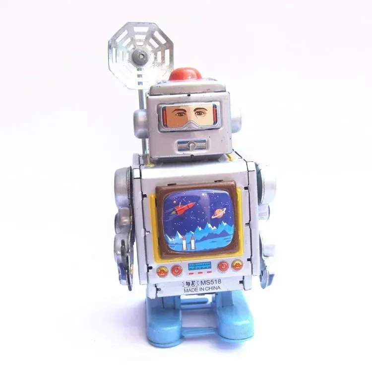 Classic Walking Metal Tin The Astronaut Robots Mechanical Toy Collection Retro Clockwork Wind Up  Kids Christmas Gift