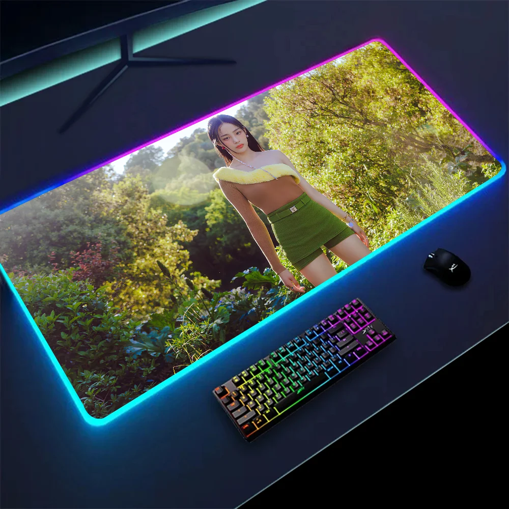 1pc Minji Hot Kpop N-NewJeans XXL RGB Gaming Mouse Pads HD Black Gamer Accessories Large LED