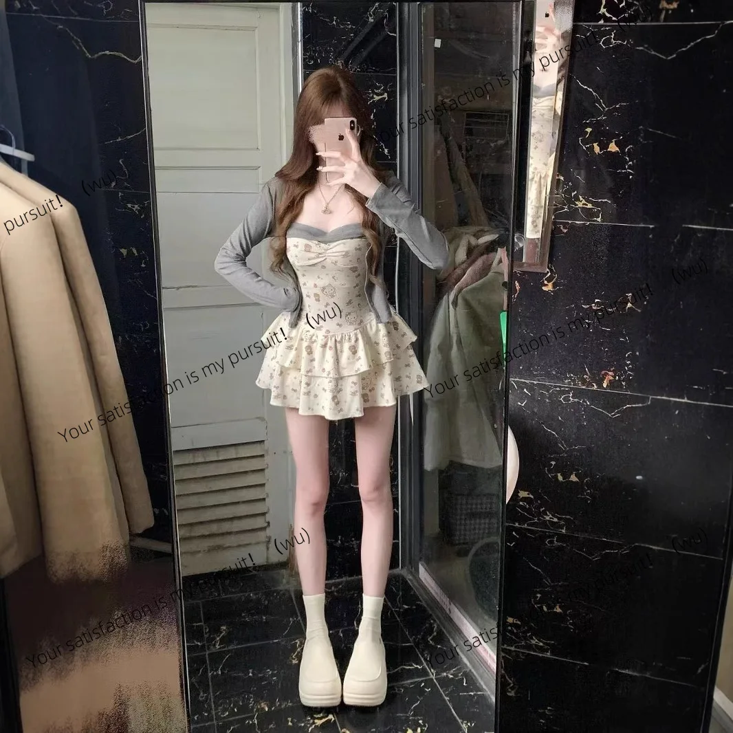 

Новый весенне-летний кардиган, облегающий комплект из двух предметов с ярким и пряным цветочным принтом, тонкий и нежный темперамент, комплект «Чистое желание»,