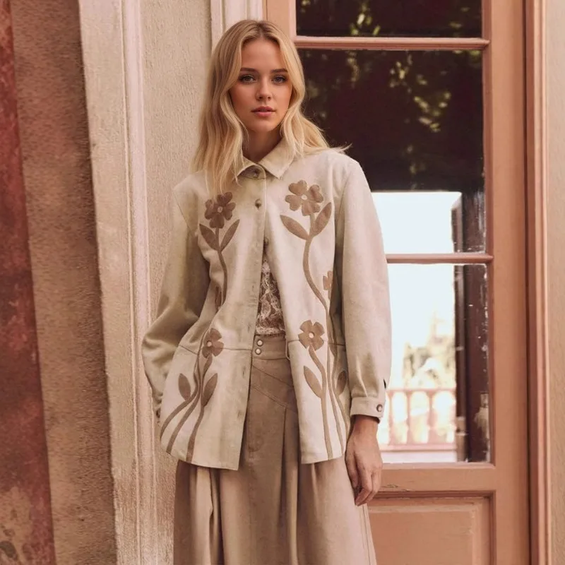 

2025 European American Fashion Autumn New Coat Retro Floral Composite Lapel Loose and Versatile Style Shirt Top Women's Clothing