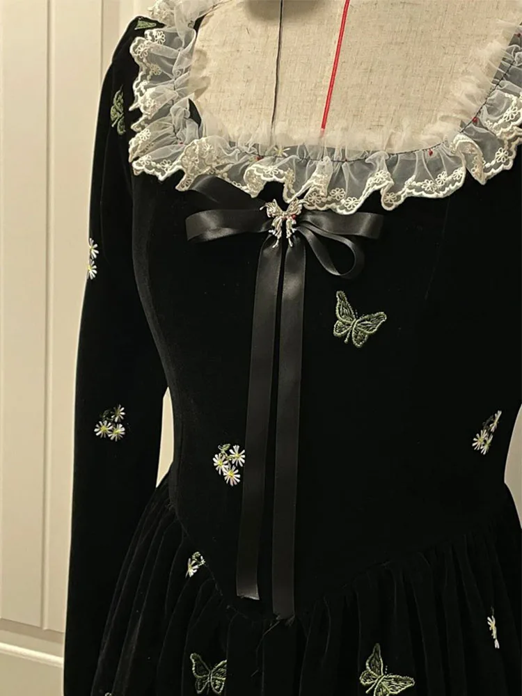 French Elegance Lace Square Collar A-Line Dress Fashion Japanese Embroidery Bufferfly One-Piece Frocks Black Sweet Basic Gothic